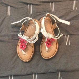 Little Girl sandals size 8 B.o.c.